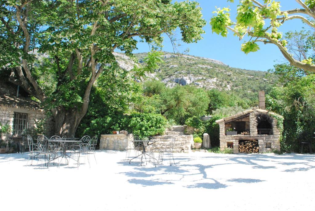 Bastide De La Lezardiere Fontaine-de-Vaucluse Bagian luar foto